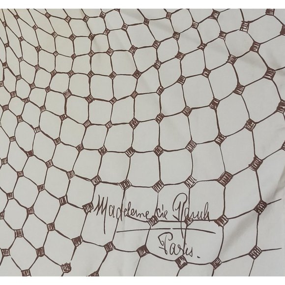 MADELEINE DE RAUCH Ivory Geometric Floral Scarf 30.5"/ 29.5” EC - Picture 3 of 10